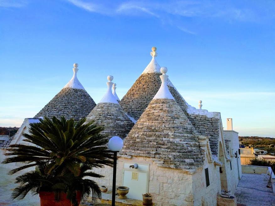 Trullo Le Tre Sorelle Cisternino Εξωτερικό φωτογραφία