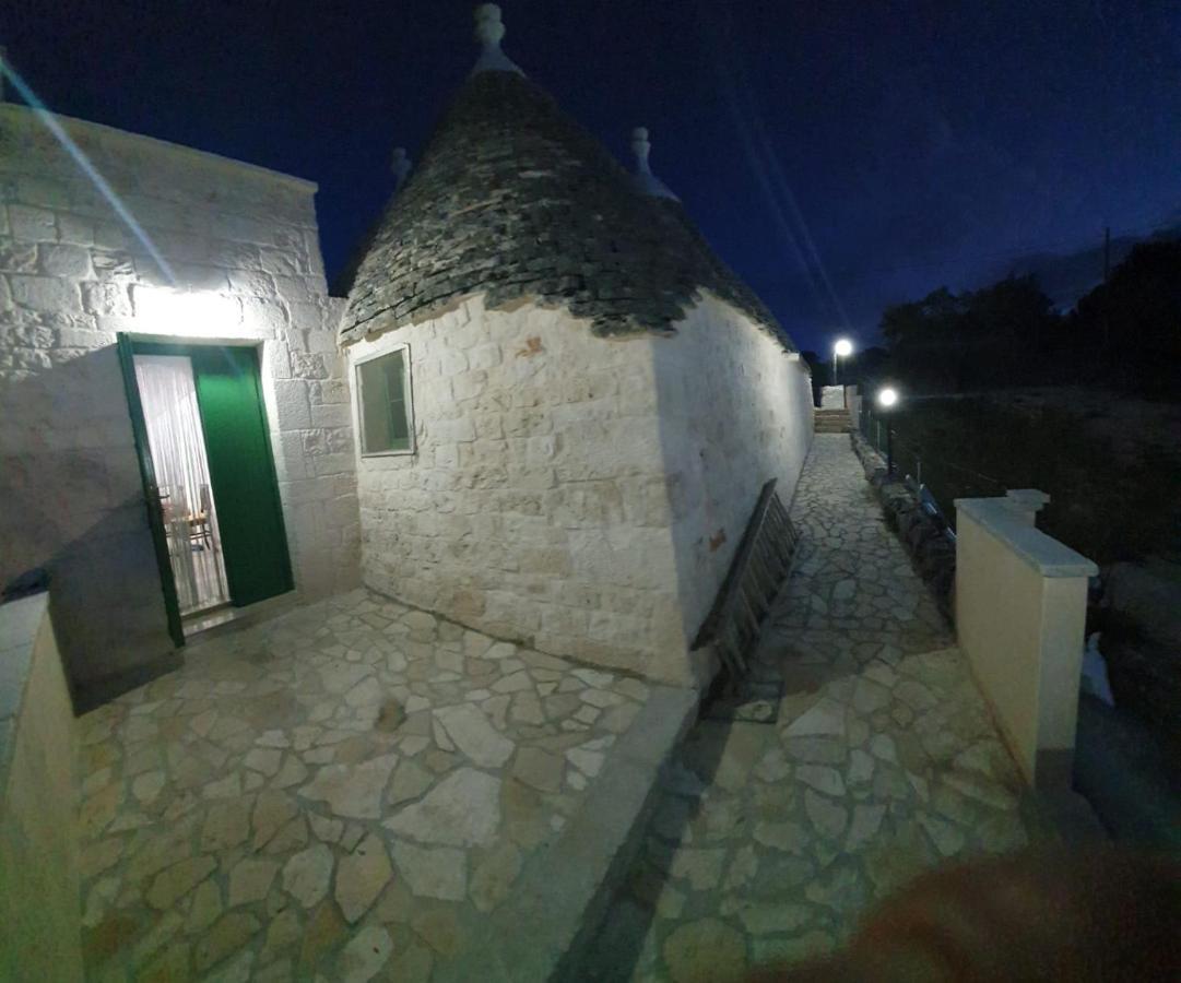 Trullo Le Tre Sorelle Cisternino Εξωτερικό φωτογραφία
