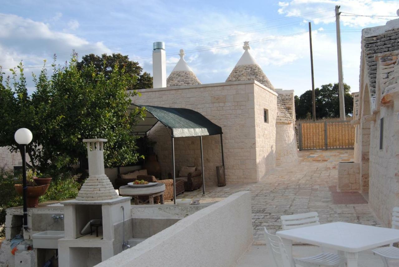 Trullo Le Tre Sorelle Cisternino Εξωτερικό φωτογραφία