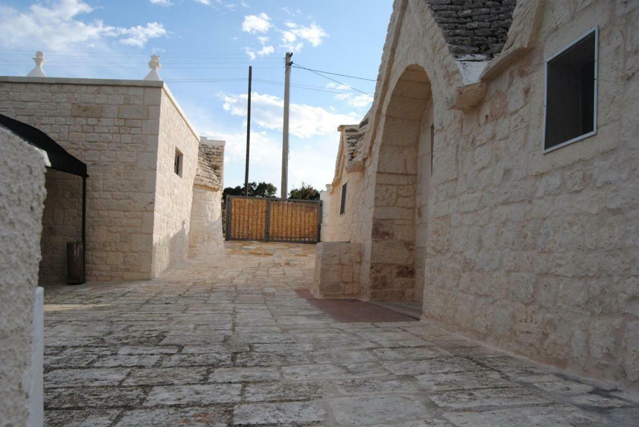 Trullo Le Tre Sorelle Cisternino Εξωτερικό φωτογραφία