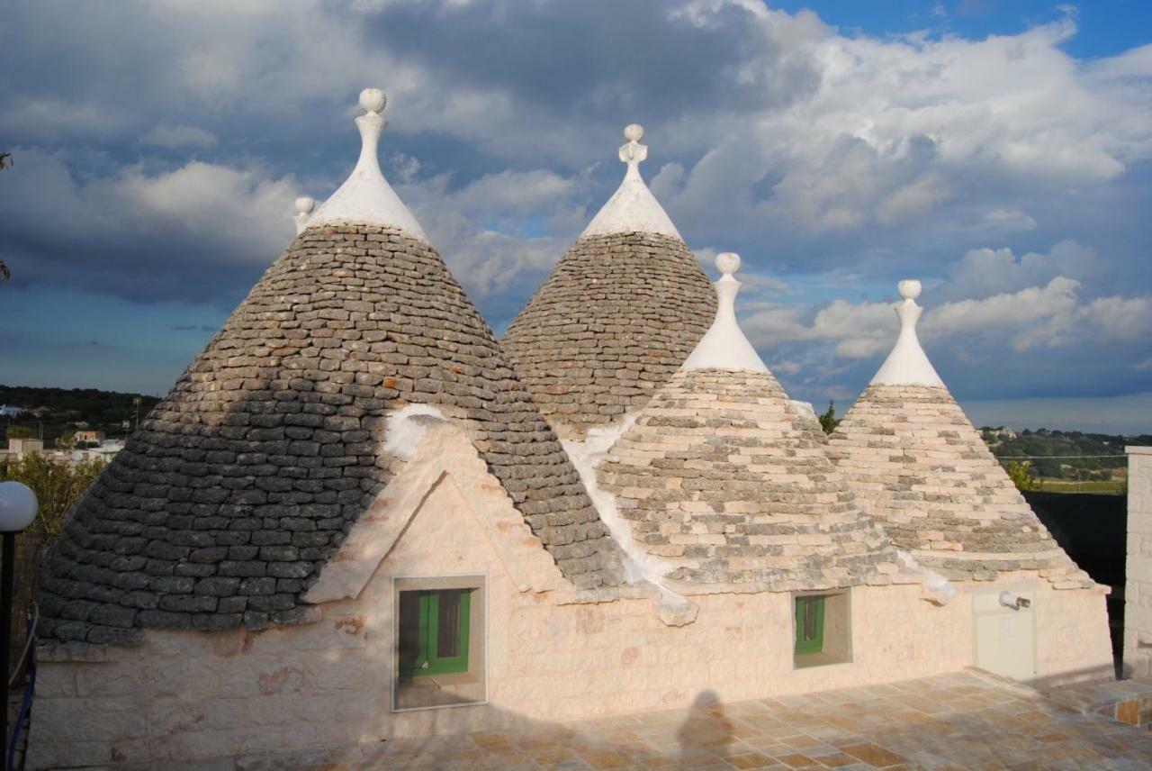 Trullo Le Tre Sorelle Cisternino Εξωτερικό φωτογραφία