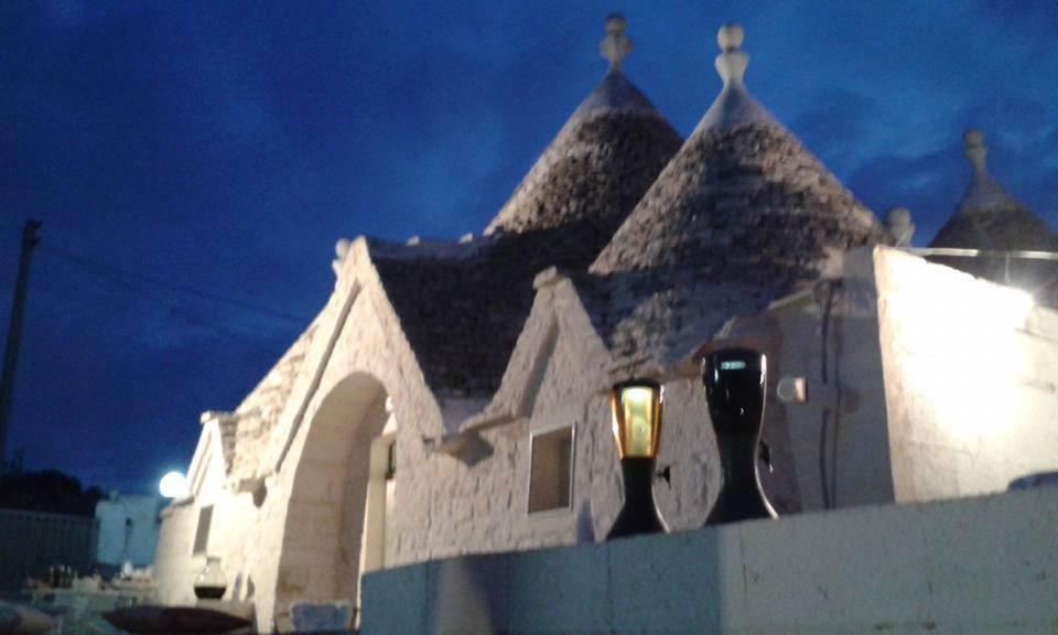 Trullo Le Tre Sorelle Cisternino Εξωτερικό φωτογραφία
