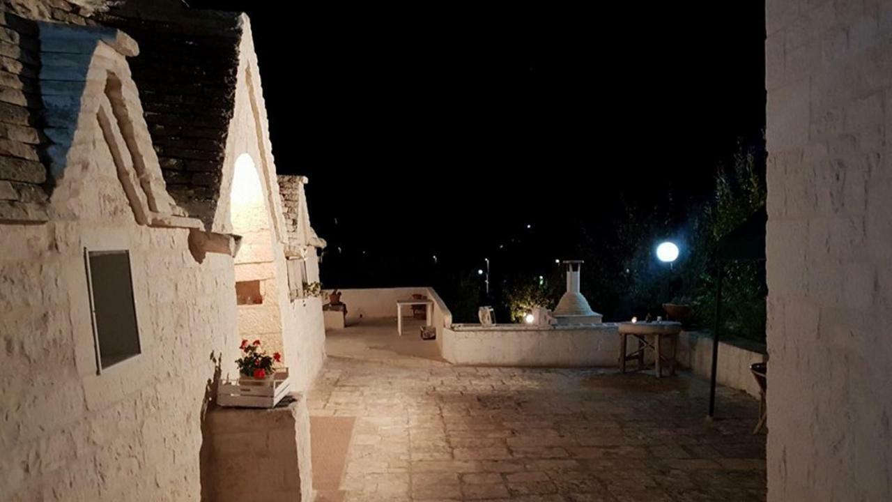 Trullo Le Tre Sorelle Cisternino Εξωτερικό φωτογραφία